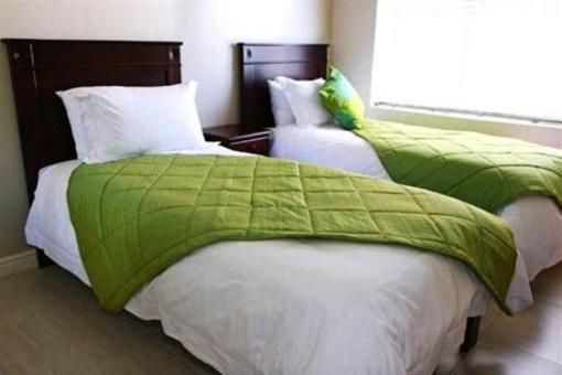фото отеля Gordon's Bay Holiday Retreats Apartments