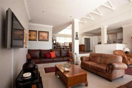фото отеля Gordon's Bay Holiday Retreats Apartments