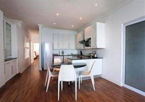 фото отеля Gordon's Bay Holiday Retreats Apartments