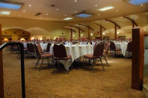 фото отеля Crowne Plaza Sacramento Northeast