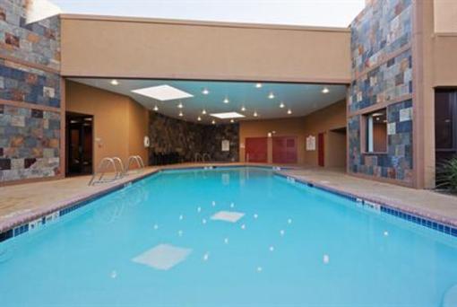 фото отеля Crowne Plaza Sacramento Northeast