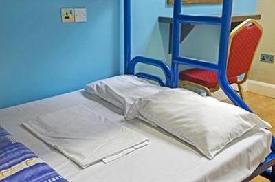 фото отеля Isaacs Hostel