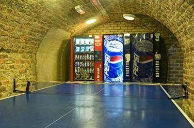 фото отеля Isaacs Hostel