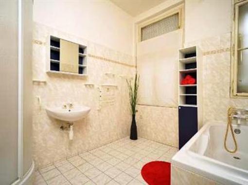 фото отеля Dlouha Apartments Prague