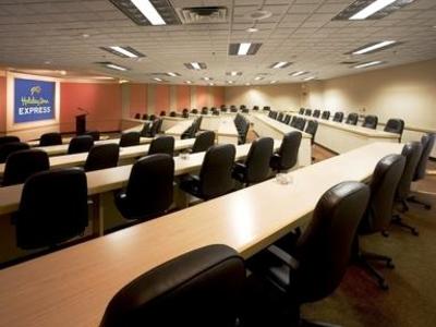 фото отеля Holiday Inn Express Nashville Downtown