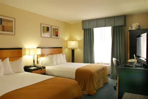 фото отеля Holiday Inn Express Kennedy Airport Jamaica New York City