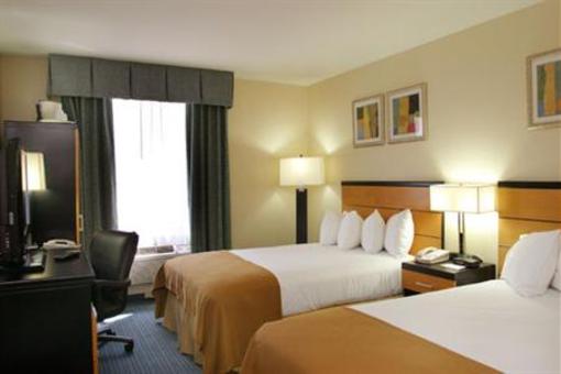 фото отеля Holiday Inn Express Kennedy Airport Jamaica New York City