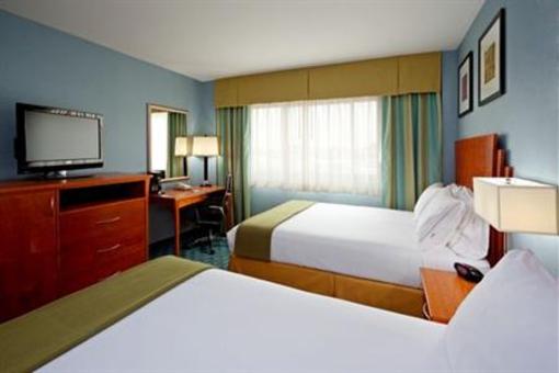 фото отеля Holiday Inn Express LaGuardia Airport New York City