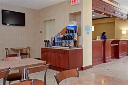 фото отеля Holiday Inn Express LaGuardia Airport New York City