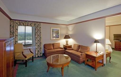 фото отеля Crowne Plaza Hotel Berkshires Pittsfield