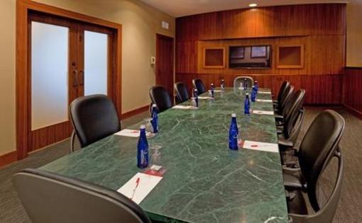 фото отеля Crowne Plaza Hotel Berkshires Pittsfield