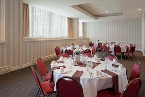 фото отеля Crowne Plaza Hotel Berkshires Pittsfield