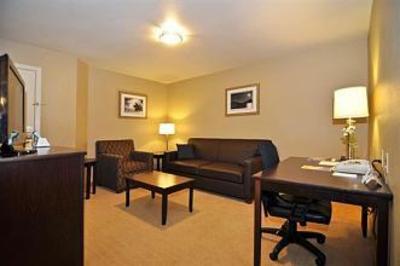 фото отеля BEST WESTERN PLUS Med Park Inn & Suites