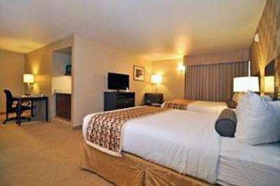 фото отеля BEST WESTERN PLUS Med Park Inn & Suites