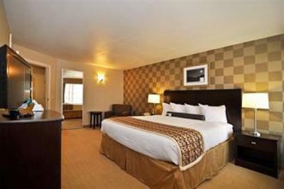 фото отеля BEST WESTERN PLUS Med Park Inn & Suites