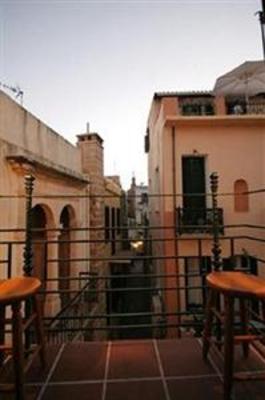фото отеля Ifigenia Rooms Studios and Suites Chania