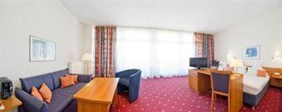 фото отеля Park Inn by Radisson Berlin City West