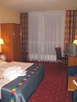 фото отеля Park Inn by Radisson Berlin City West