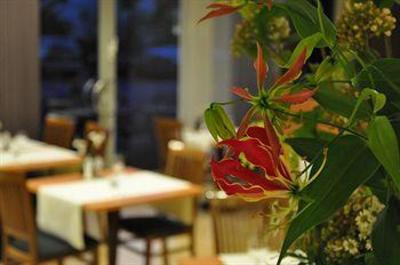 фото отеля Park Inn by Radisson Berlin City West
