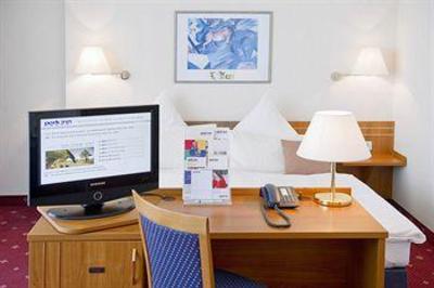 фото отеля Park Inn by Radisson Berlin City West