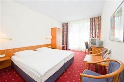 фото отеля Park Inn by Radisson Berlin City West