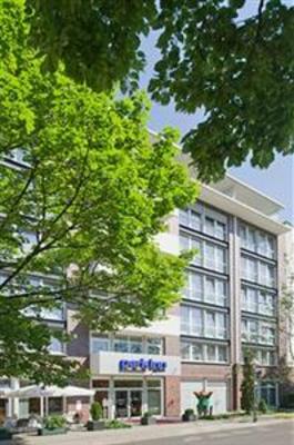 фото отеля Park Inn by Radisson Berlin City West