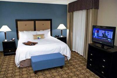 фото отеля Hampton Inn and Suites Charlotte Airport