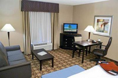 фото отеля Hampton Inn and Suites Charlotte Airport