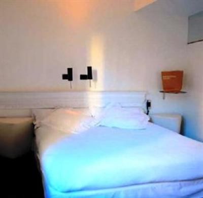 фото отеля Chic & Basic Born Hotel
