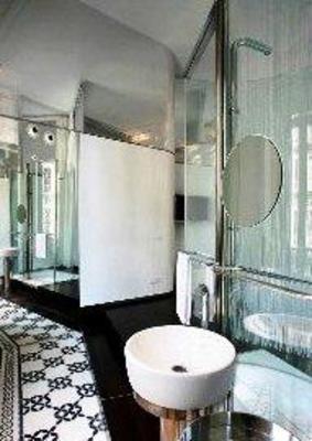 фото отеля Chic & Basic Born Hotel