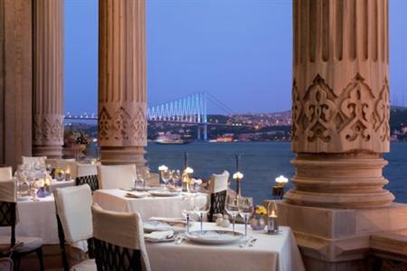 фото отеля Ciragan Palace Kempinski Istanbul