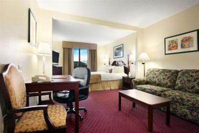 фото отеля Wingate by Wyndham Greensboro