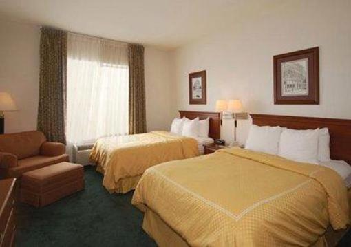 фото отеля Comfort Suites Saint Charles (Missouri)
