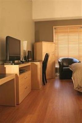 фото отеля Hotel Dauphin Montreal Downtown