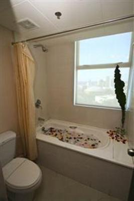 фото отеля Regalia Tower Suites