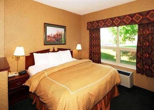 фото отеля Clarion Suites Central