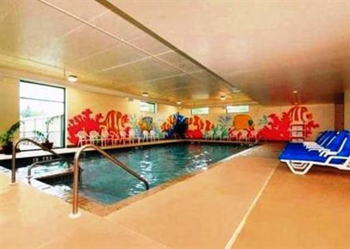 фото отеля Clarion Suites Central
