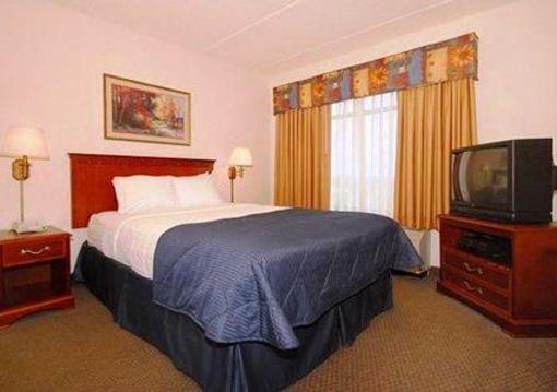фото отеля Clarion Suites Central