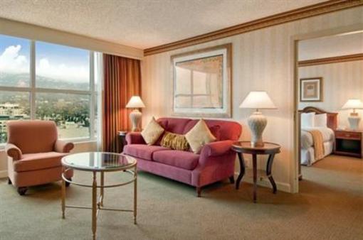 фото отеля Hilton Hotel & Executive Meeting Center Glendale (California)