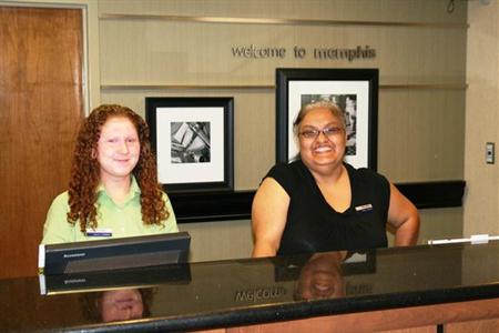 фото отеля Hampton Inn Memphis-Poplar