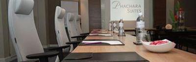 фото отеля Phachara Suites