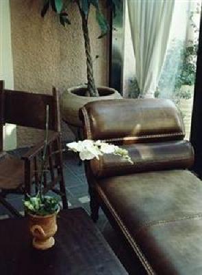 фото отеля Kefalari Suites Kifissia