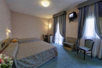 фото отеля Garibaldi Hotel Venice