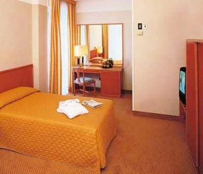 фото отеля Tiberius Hotel
