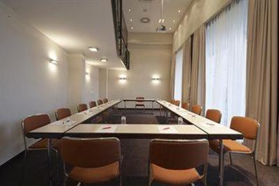 фото отеля InterCityHotel Wuppertal