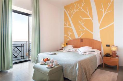 фото отеля Grand Hotel Mediterraneo Santa Cesarea Terme