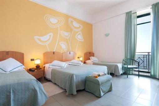 фото отеля Grand Hotel Mediterraneo Santa Cesarea Terme