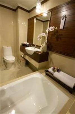 фото отеля Suriwongse Hotel Chiang Mai