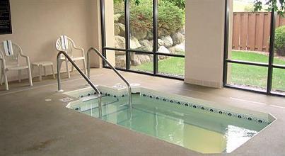 фото отеля AmericInn Lodge & Suites Madison West
