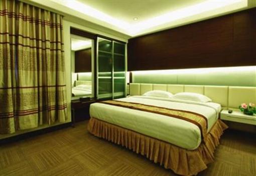 фото отеля Red Dot Hotel Bangka